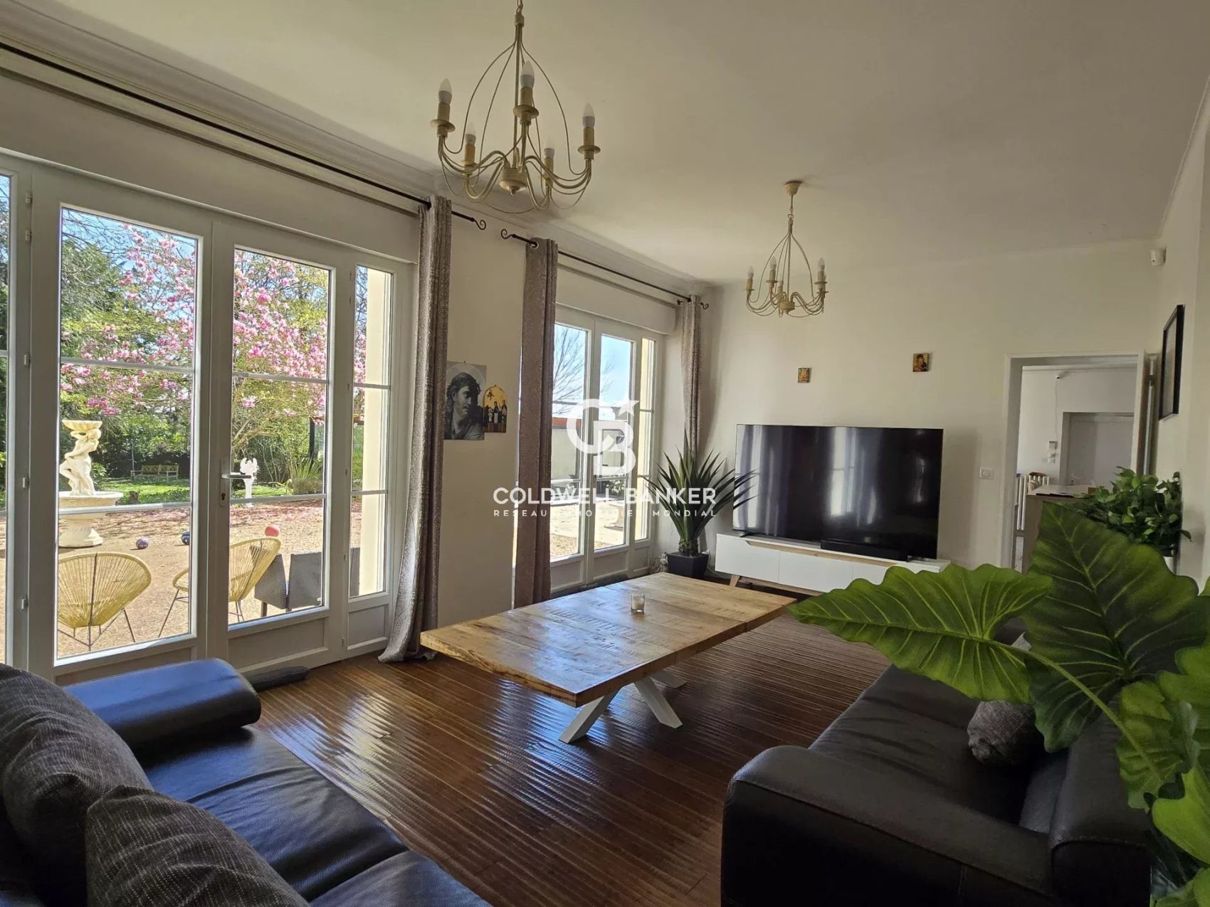 à vendre maison de 9 chambre pour une vie de famille en sarthe