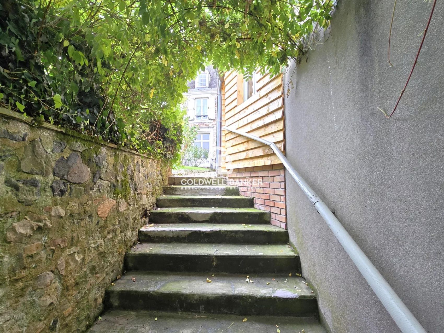 agence immobiliere de confiance au mans - coldwellbanker valproperty - maineprestige