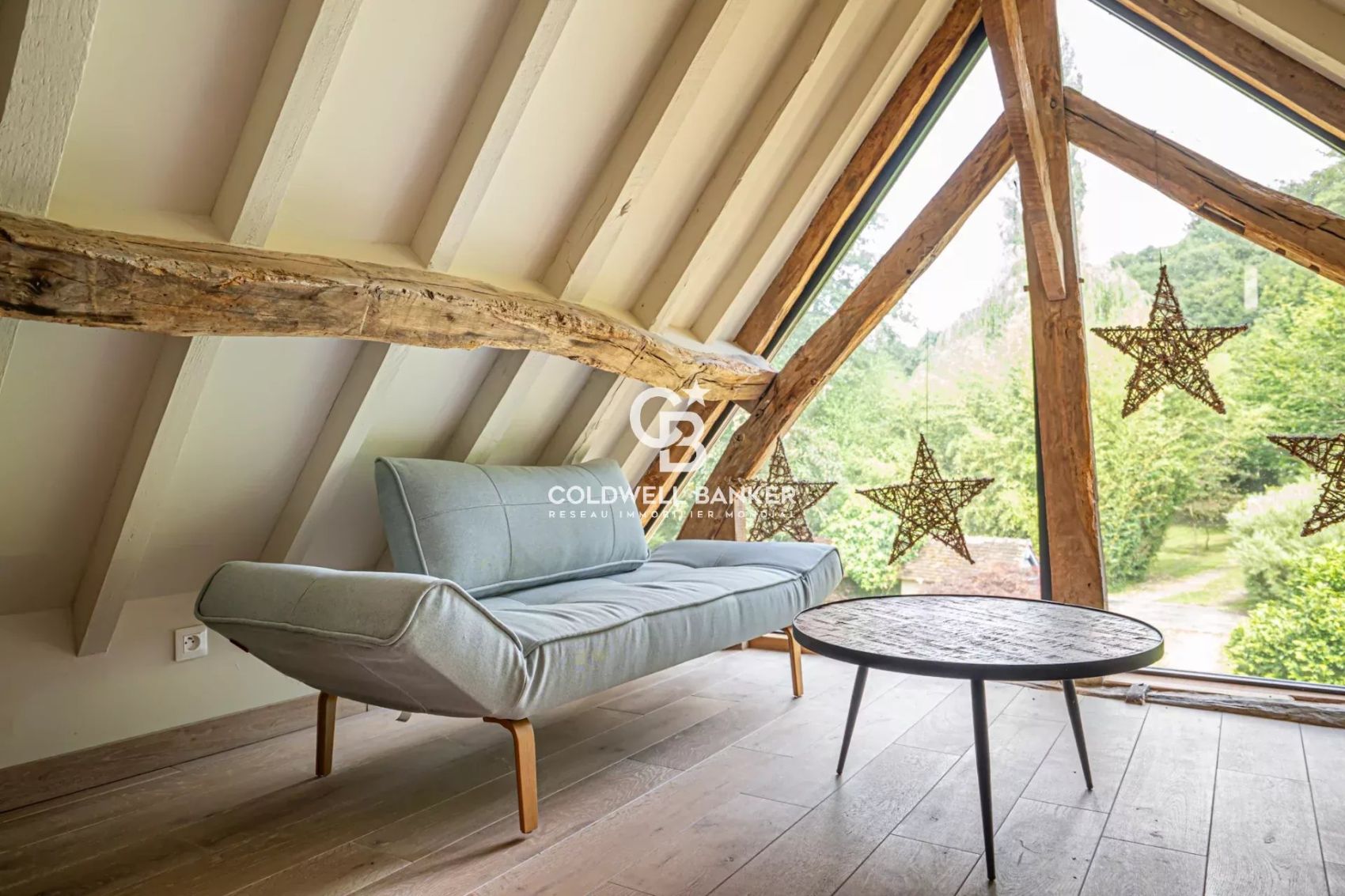 propriété de famille à vendre en sarthe avec grand terrain et rivière