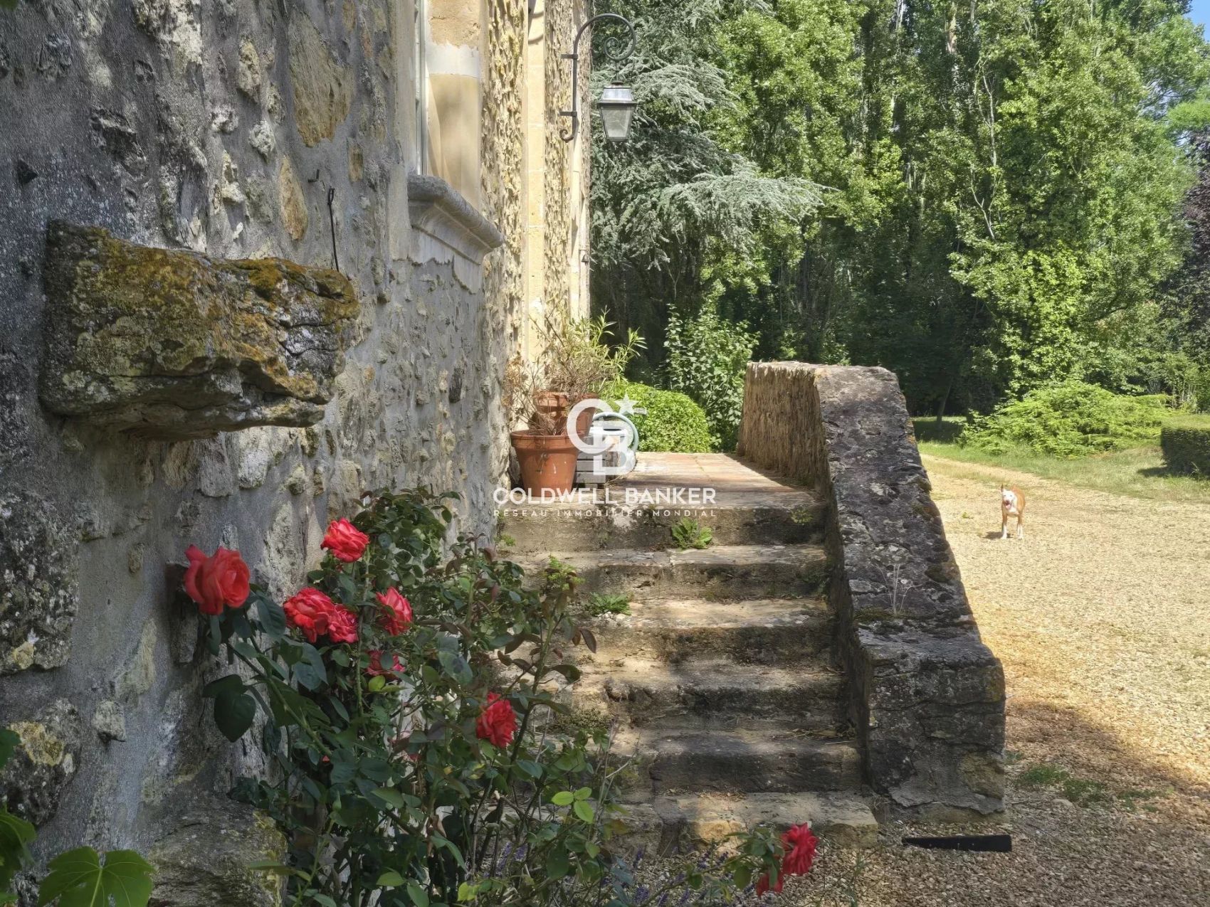 Acheter un manoir situé à seulement 30 km du Mans, entre Sarthe et Anjou