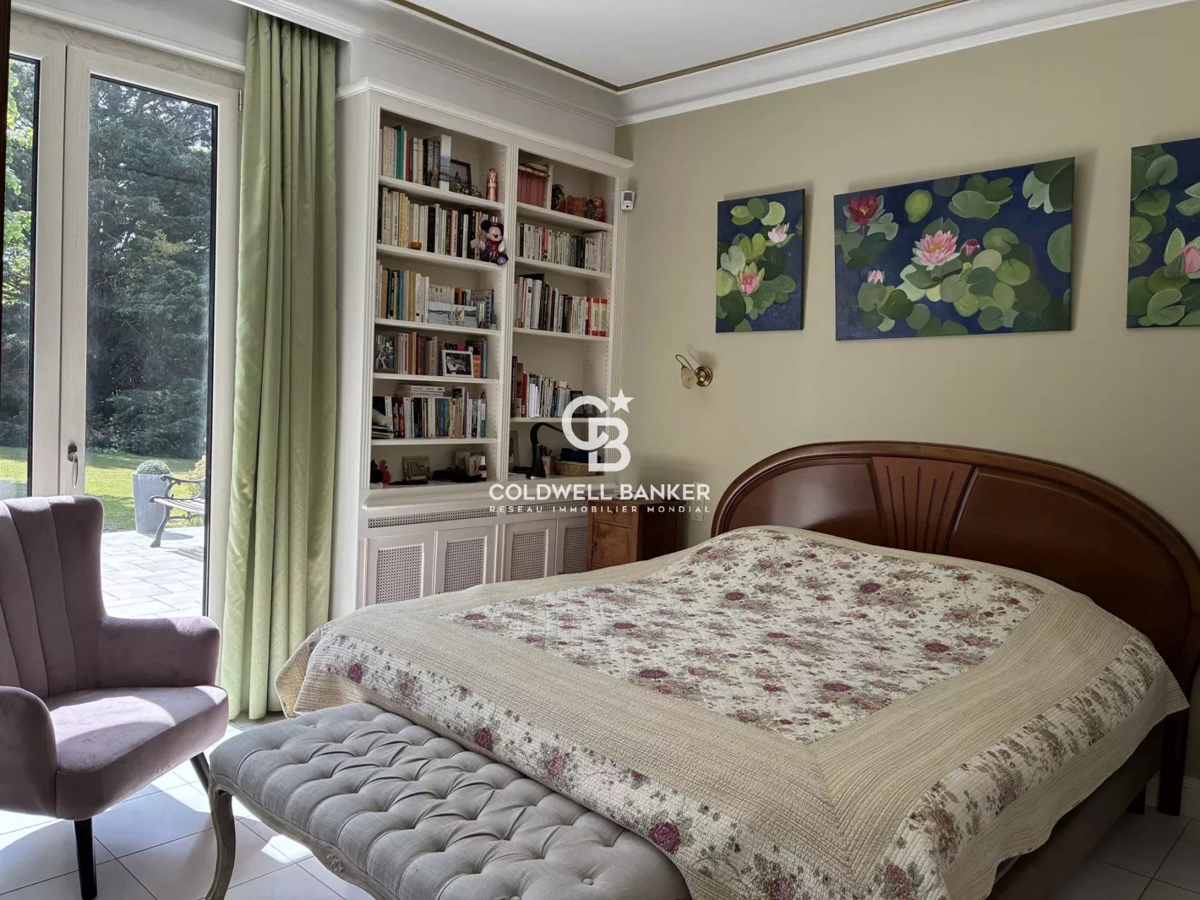 maison traditionnelle à vendre au mans dans un environnement calme