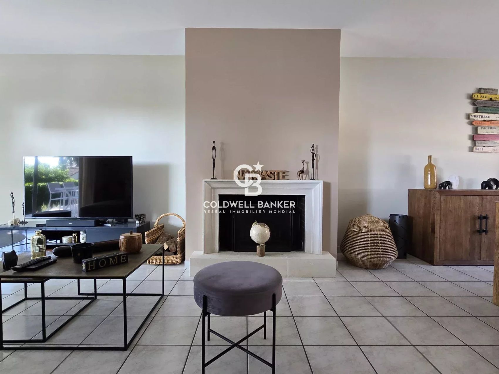 À vendre, maison au calme avec espace extérieur généreux, parfait pour les familles souhaitant acheter au Mans