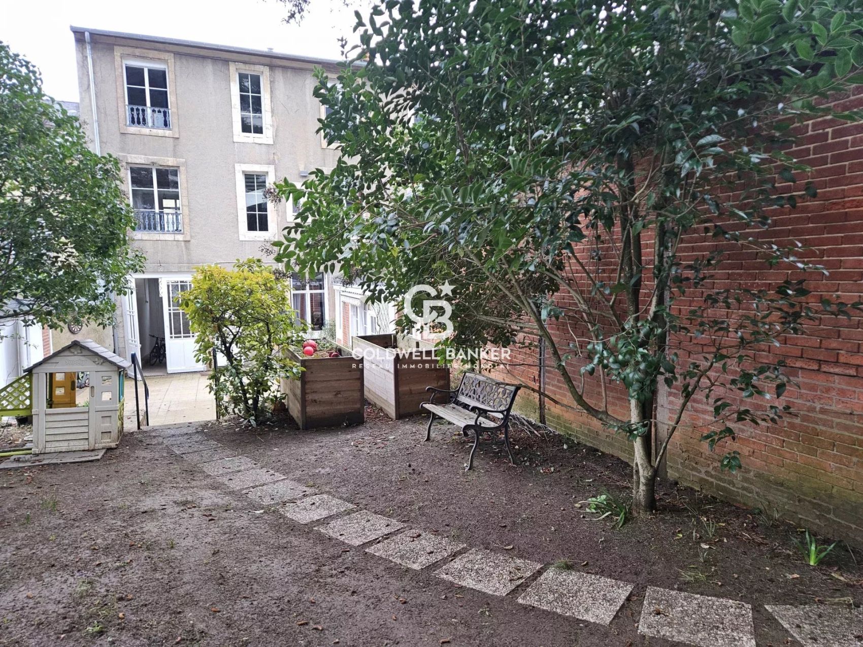 maison familiale avec jardin à vendre au mans