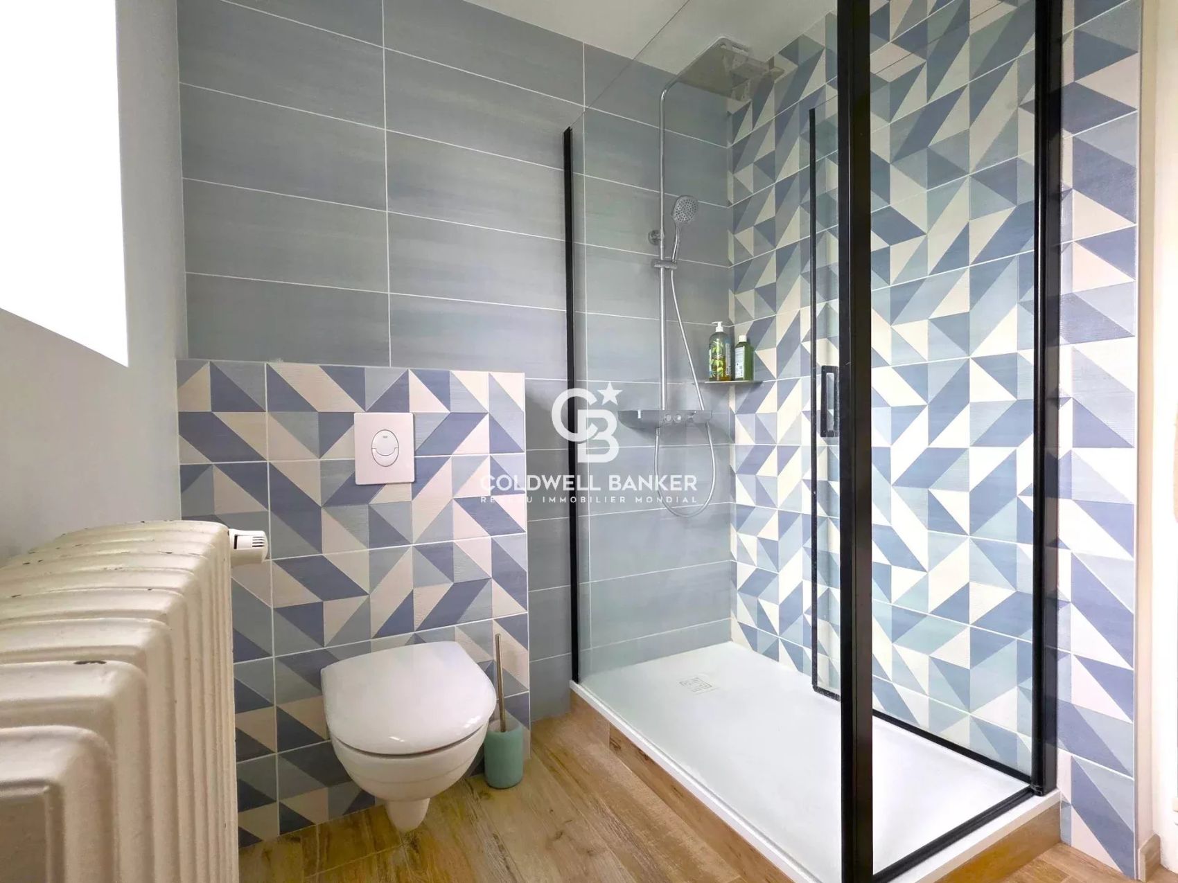 Acheter une maison bourgeoise au Mans centre offrant charme de l’ancien et stationnement privé