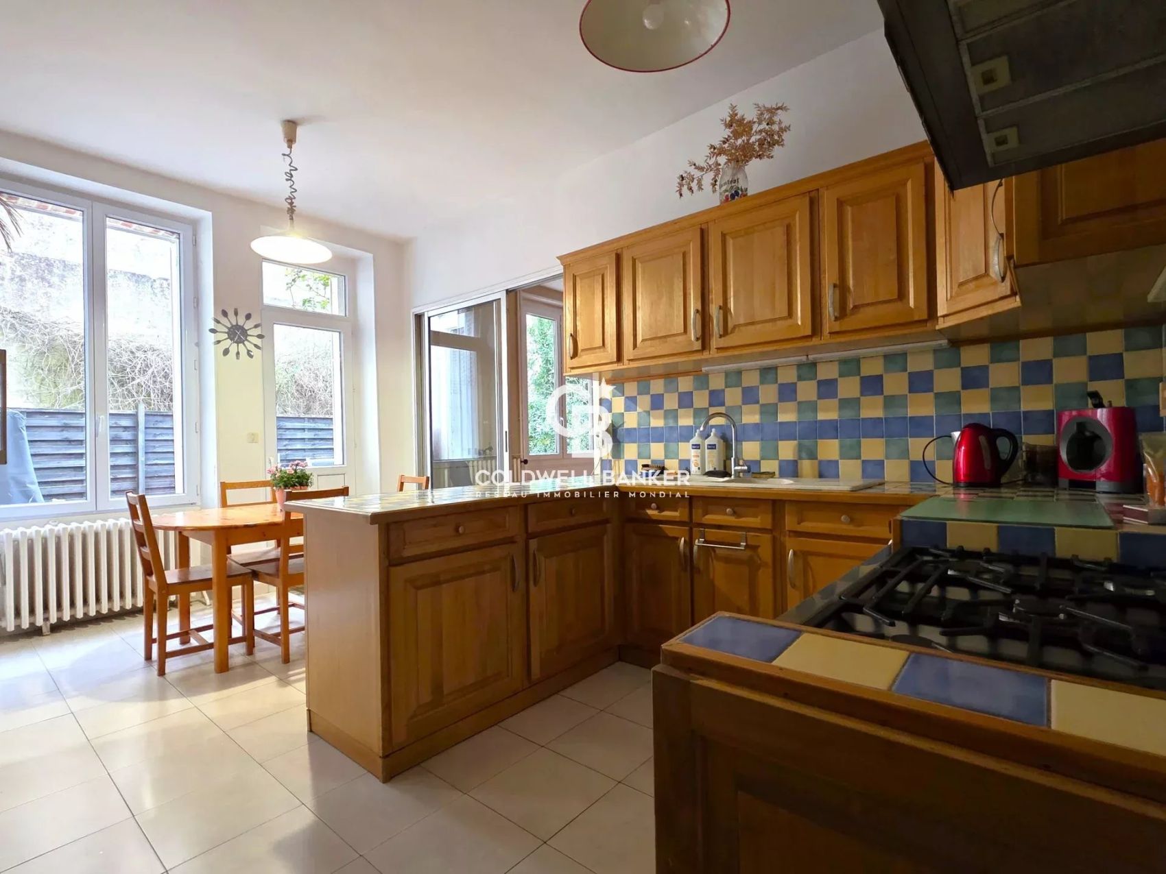 Vendre une maison de ville avec jardin et porche privatif dans le centre historique du Mans