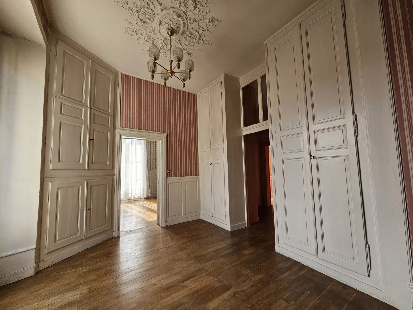 Bien immobilier incroyable à vendre en Sarthe Val du Loir