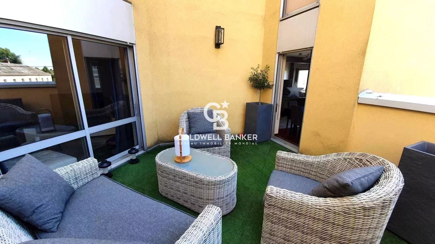 a vendre appartement au mans avec terrasse et 2 chambres