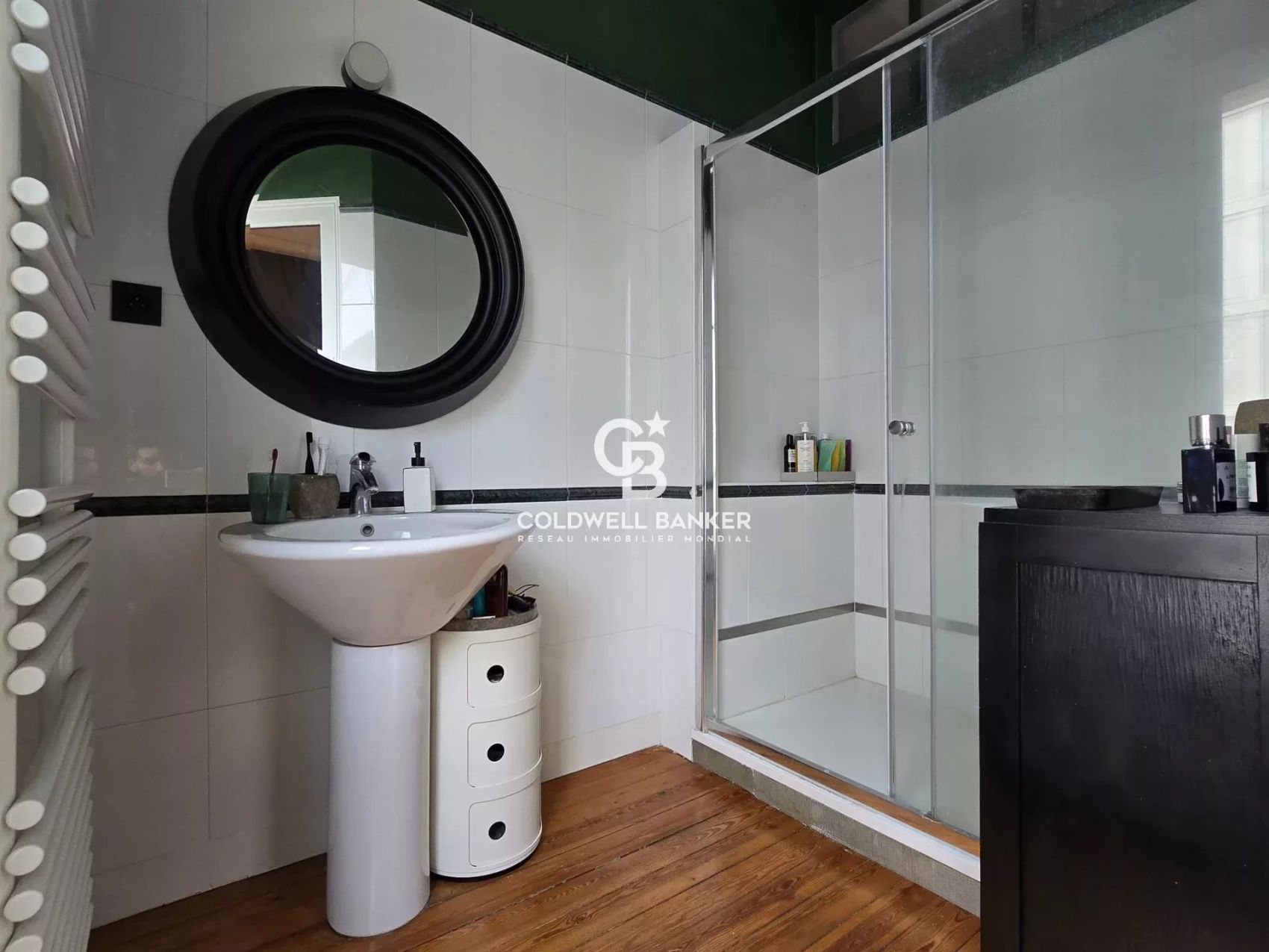 appartement avec sol en parquet et terrasse à vendre proche de la préfecture du mans