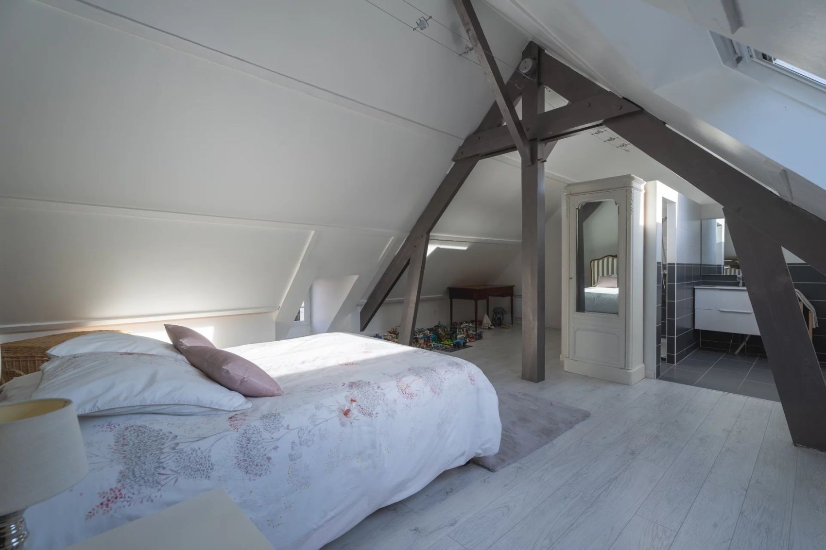 acheter une maison récente rénovée proche du mans avec piscine