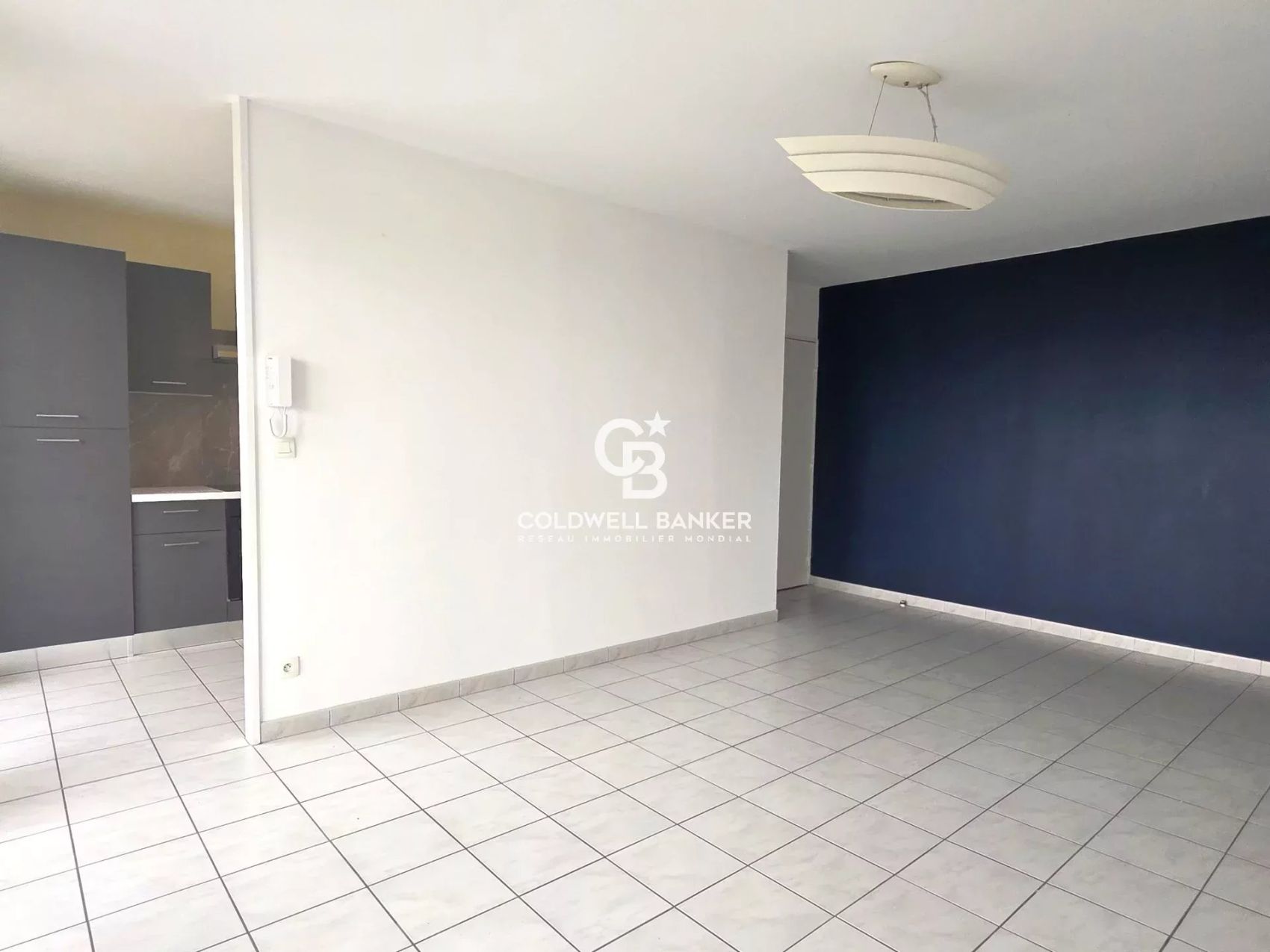 Acheter appartement 3 pièces dernier étage résidence 2003 Le Mans