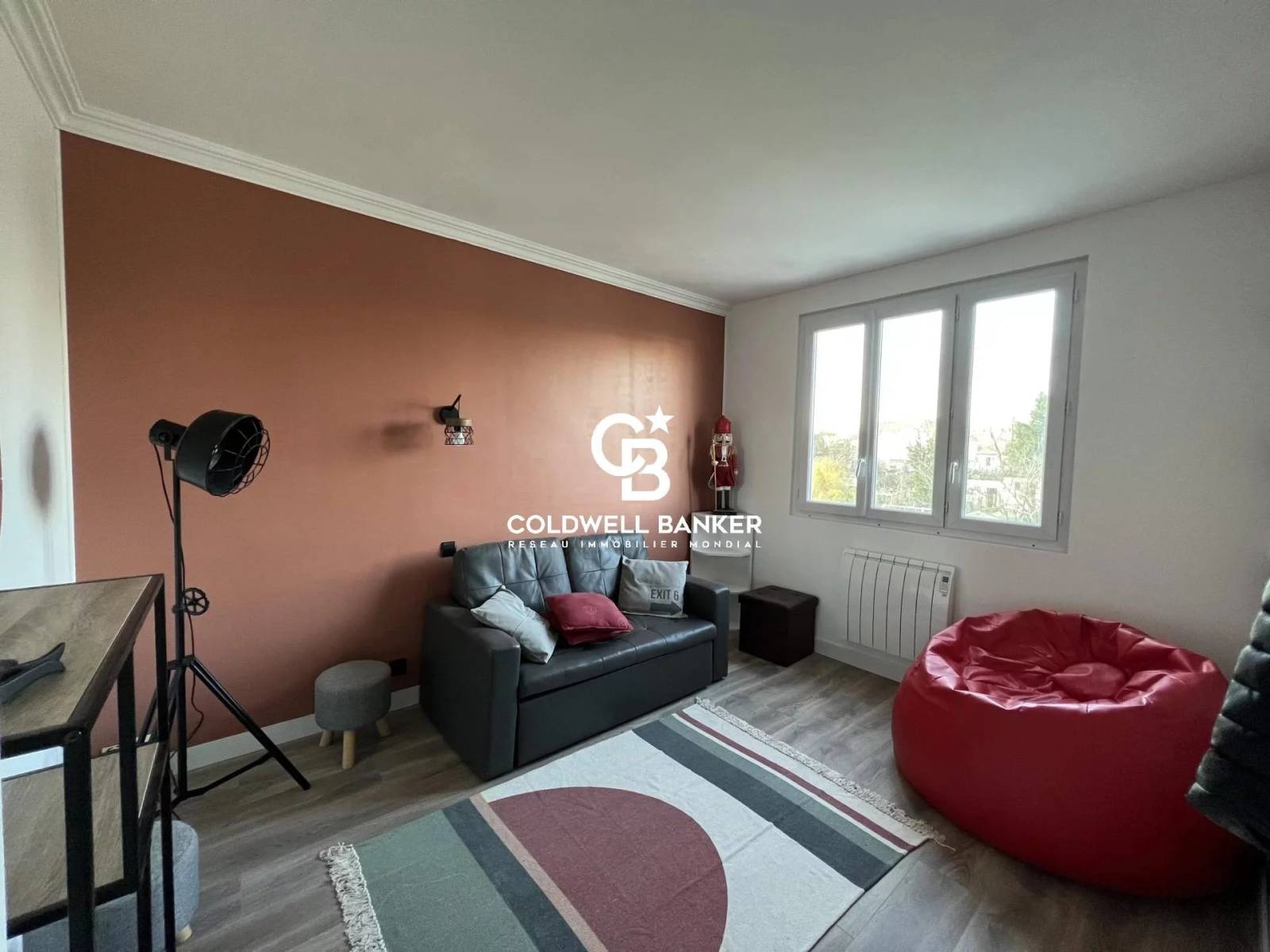 Maison familiale  rénovée avec un garage quartier Riffaudières au Mans A vendre