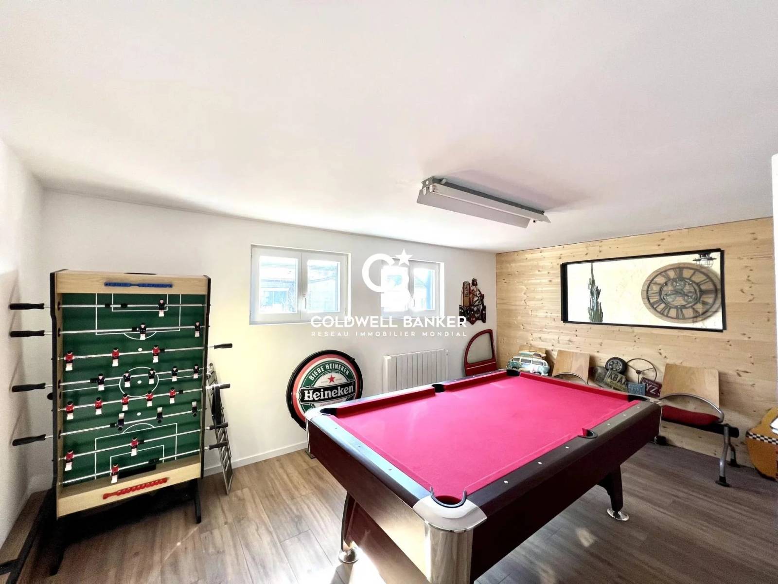 Maison familiale  rénovée avec un garage quartier Riffaudières au Mans A vendre