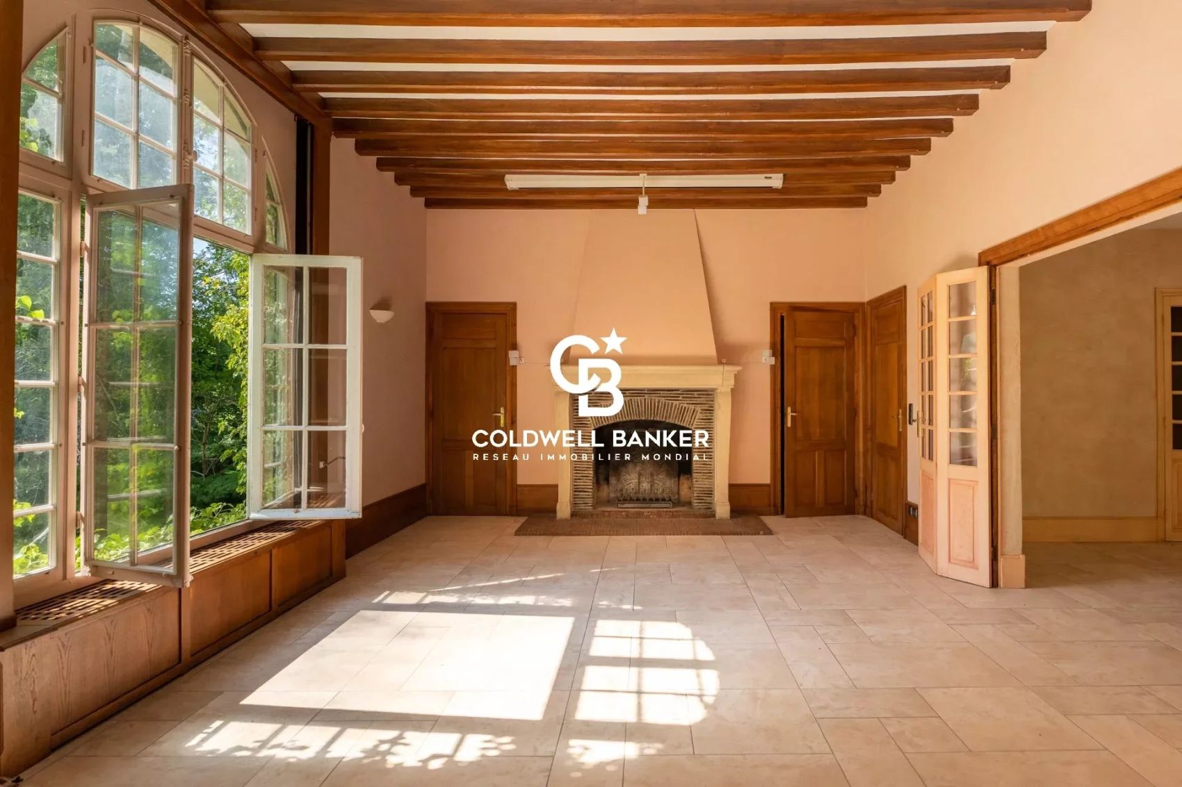 Propriété Années 20 avec accès forêt de Fontainebleau à Barbizon 77630 A vendre