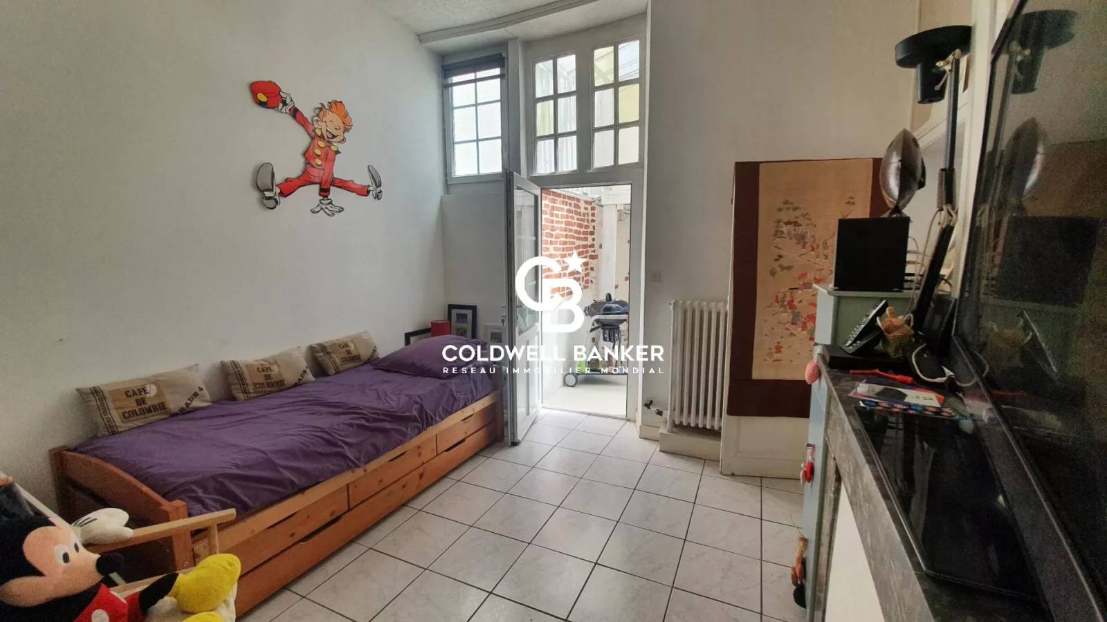 chambre de plain pied ouverte sur la cour