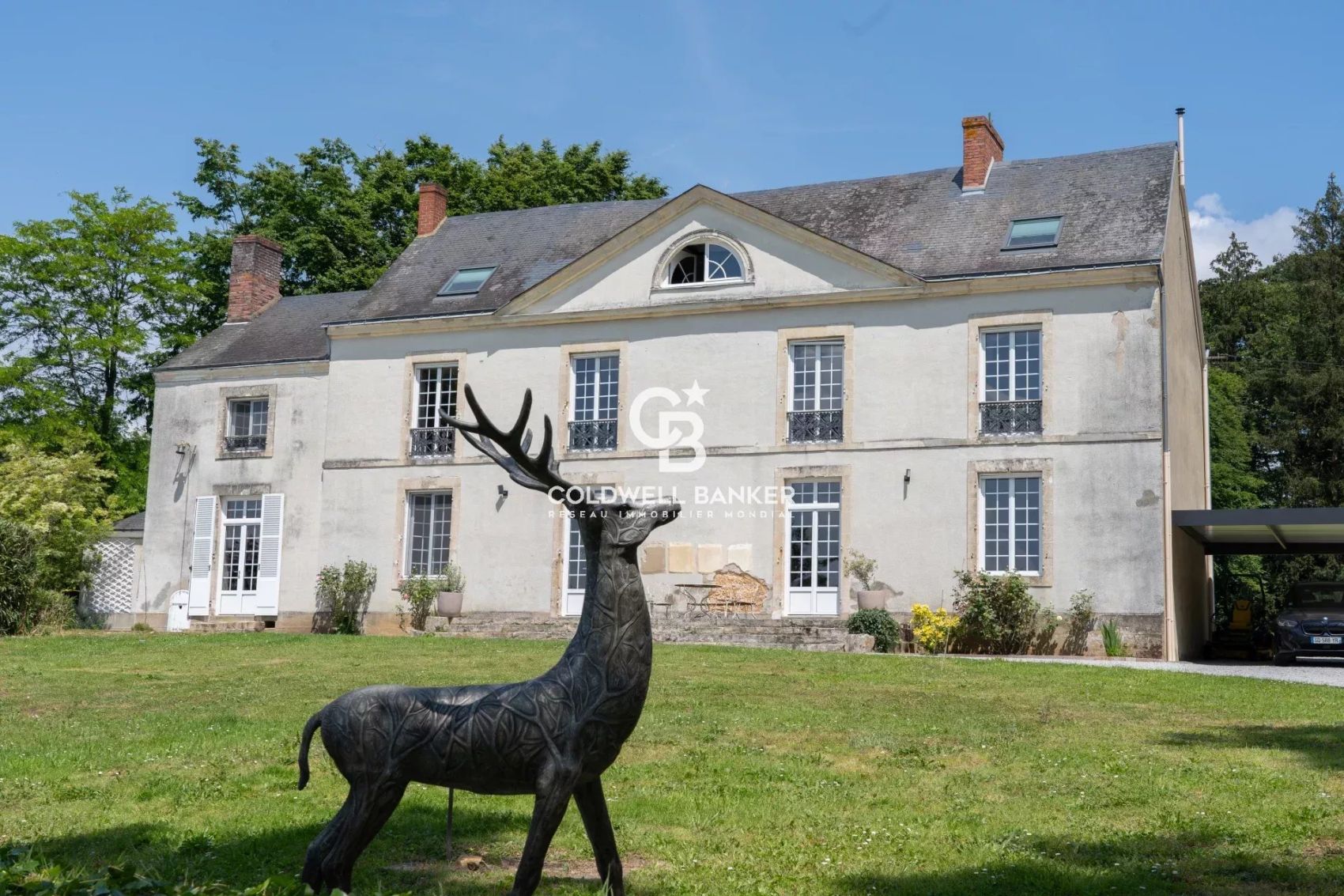 manoir avec dépendance et piscine à vendre au mans