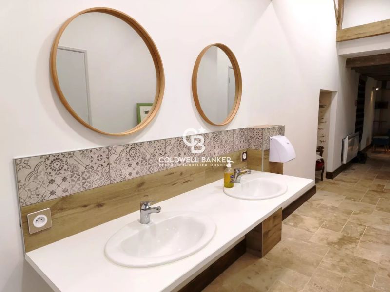 acheter une propriété événementielle avec salle de séminaire en Mayenne