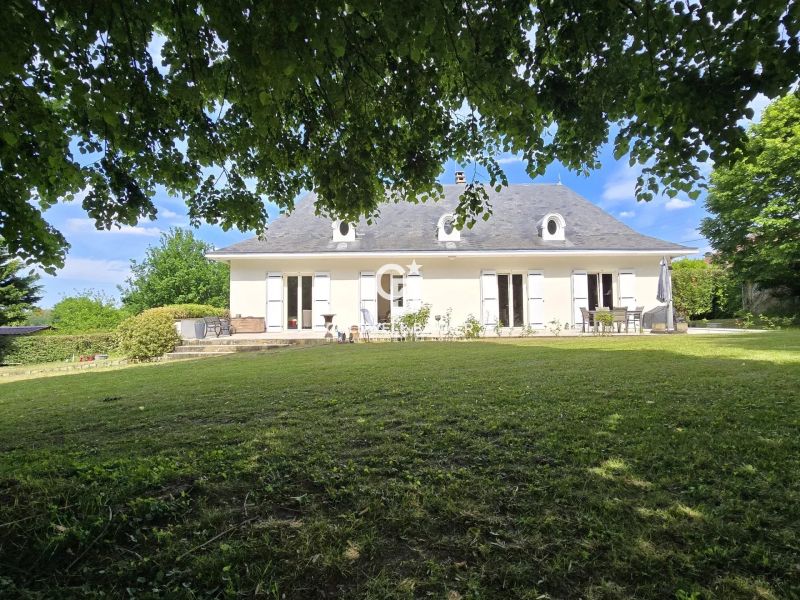 acheter une belle maison familiale située à seulement quelques minutes du centre-ville du Mans