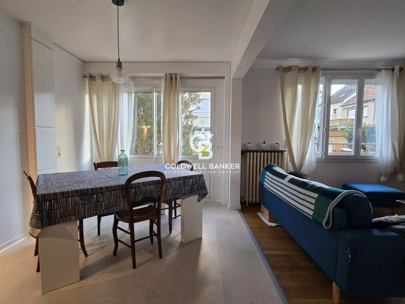 maison avec sous sol complet et double accès terrain à vendre dans le secteur prémartine le mans