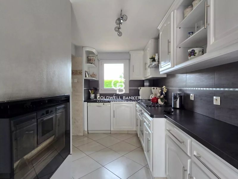 acheter une maison de famille à yvré l'évêque avec grand jardin