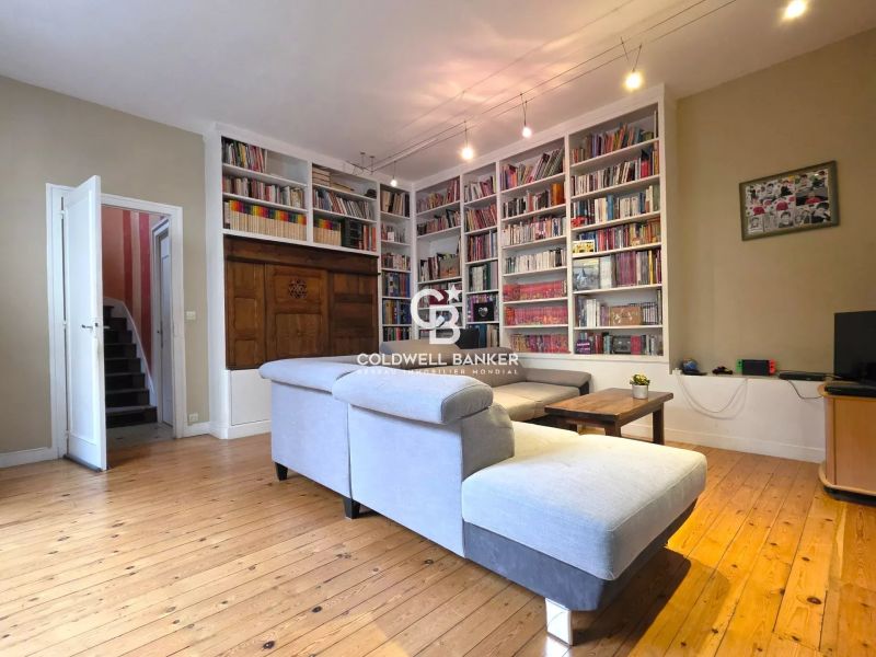 Vendre une maison bourgeoise avec jardin et parking privatif en plein centre-ville du Mans