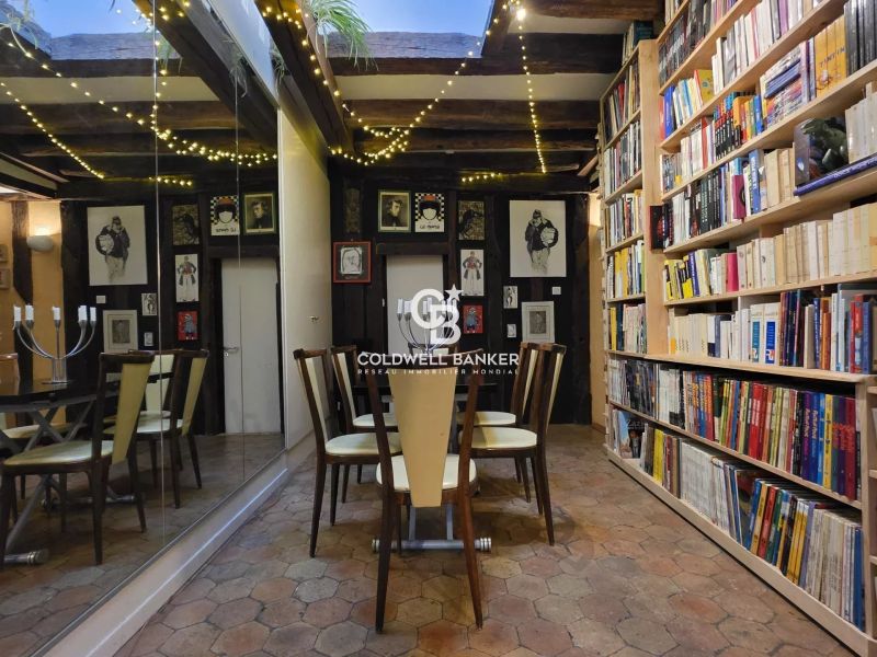 Vendre une maison historique avec garage dans le centre ancien du Mans