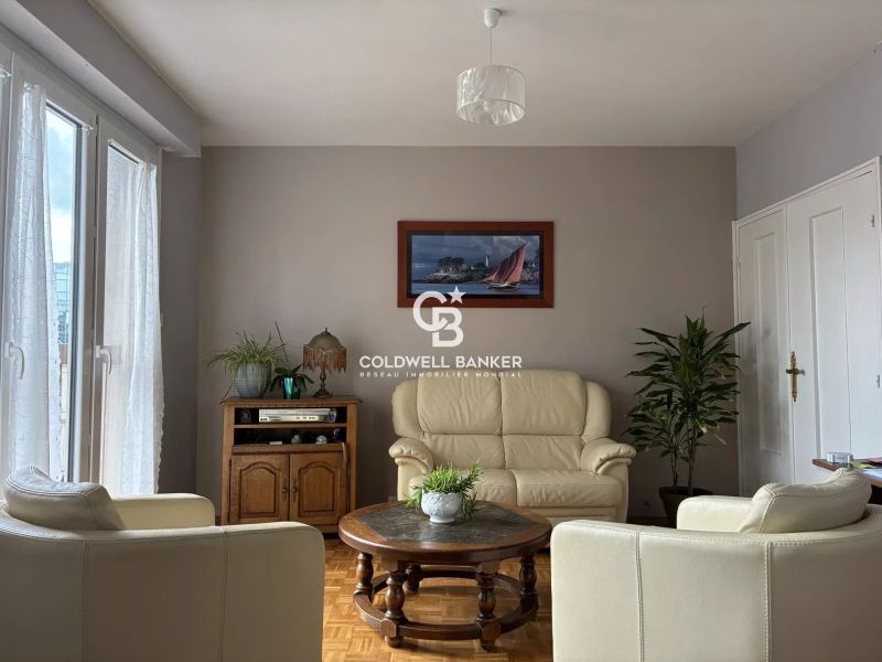 appartement à vendre dans une résidence recherchée place de la république au mans