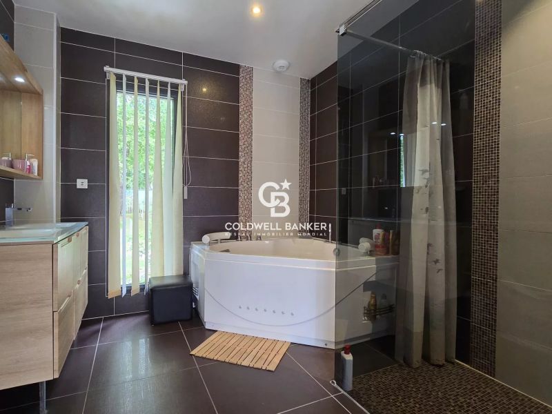 acheter une maison moderne très bien isolée avec chauffage au sol en sarthe proche du mans