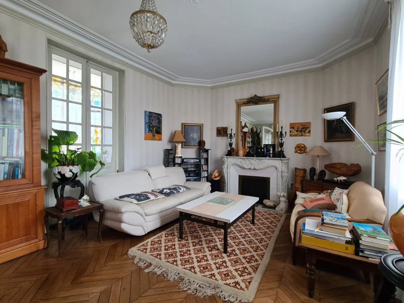 propriété à vendre au mans proche des commerces avec 6 chambres