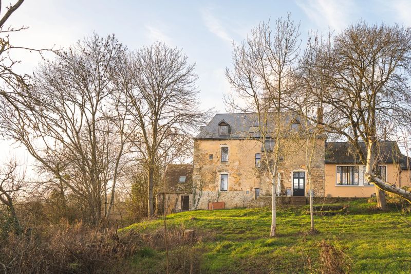 Demeure atypique à vendre en sarthe