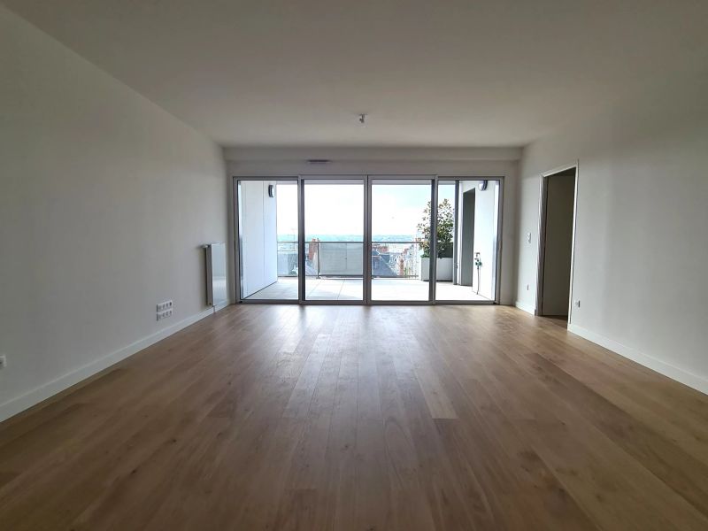 appartement à vendre en centre ville du mans avec 3 chambres et parking