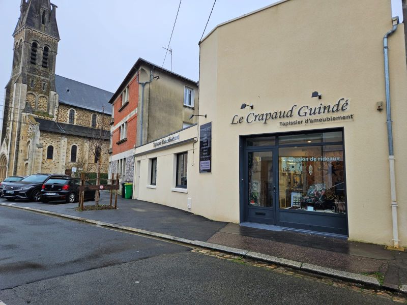 Le crapaud guindé notre guide local le mans